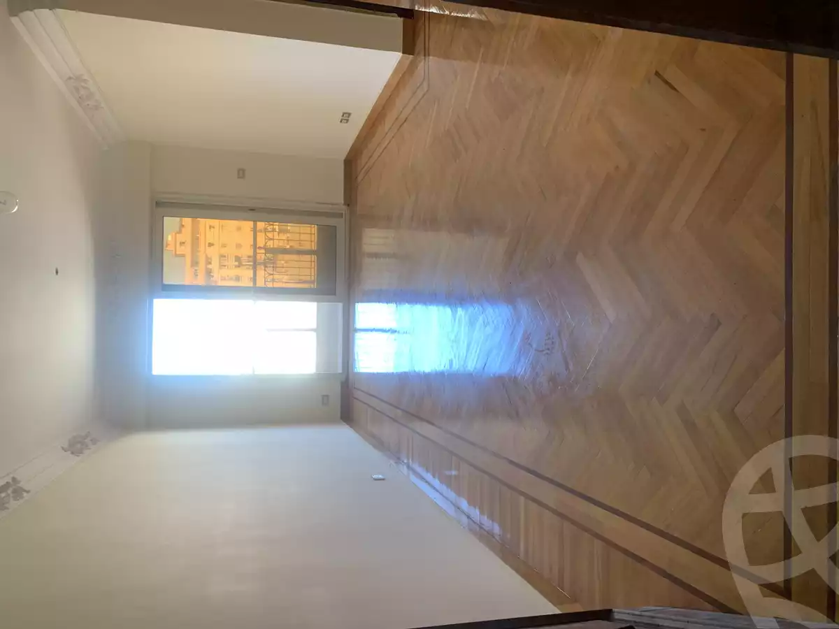 https://aqarmap.com.eg/en/listing/4131230-for-sale-alexandria-camp-cesar-famous-st