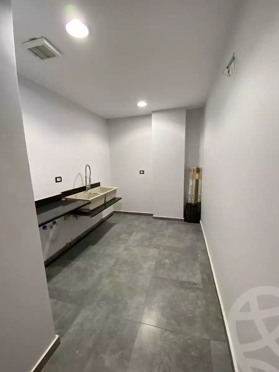 https://aqarmap.com.eg/en/listing/4131536-for-sale-cairo-new-cairo-compounds-lakeview-residence