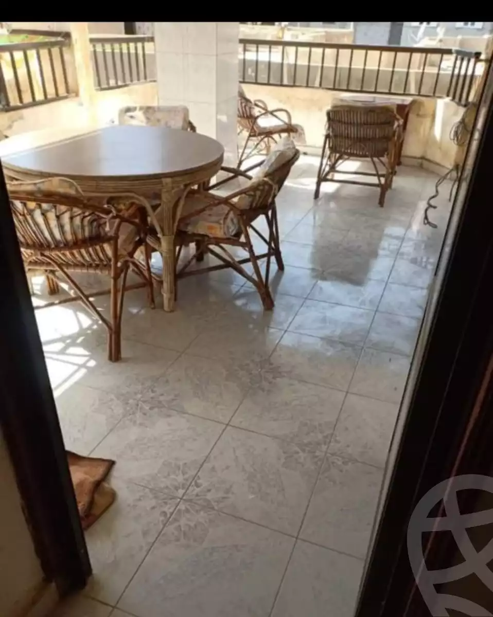 https://aqarmap.com.eg/en/listing/4132084-for-sale-alexandria-el-hanouvel-al-asdakaa-st