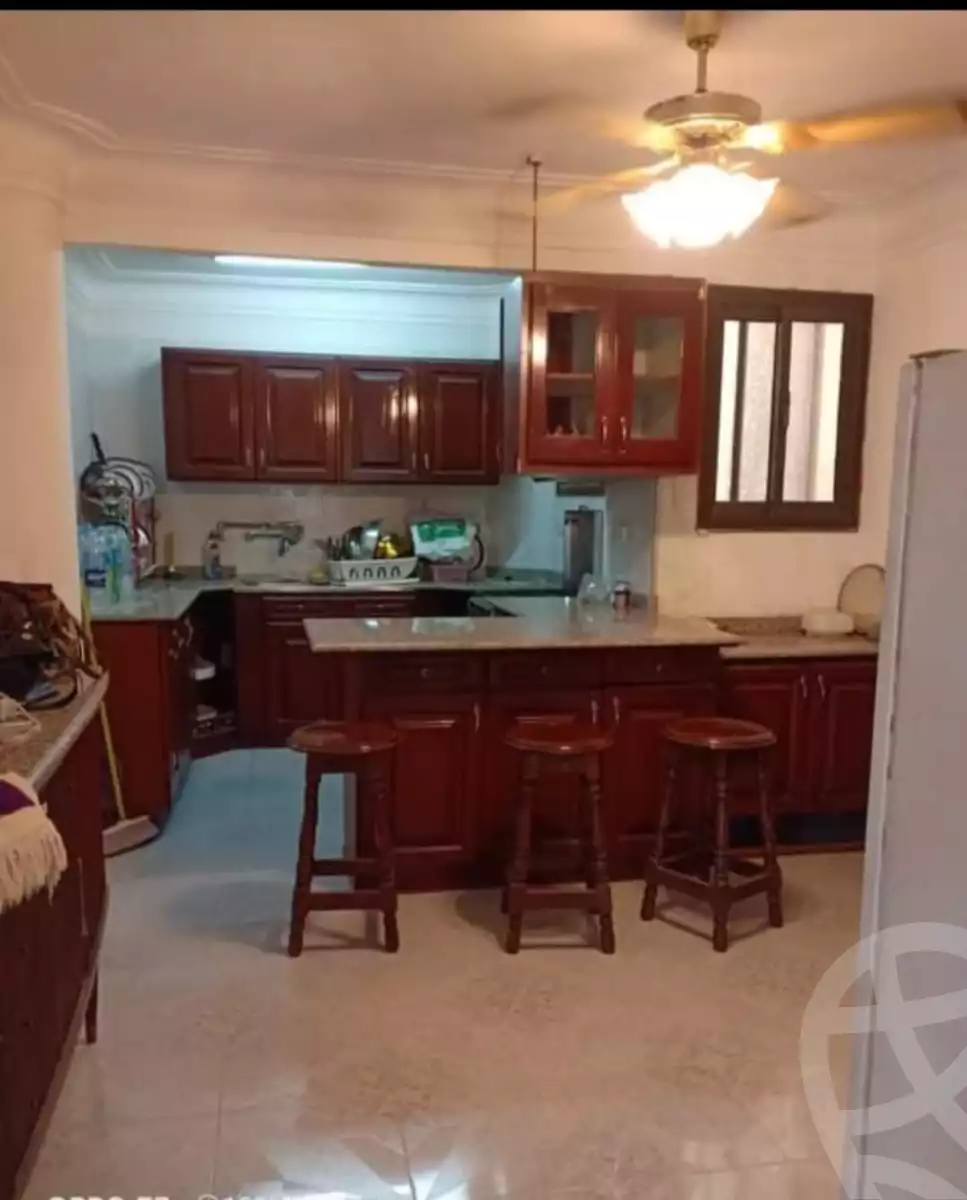https://aqarmap.com.eg/en/listing/4132084-for-sale-alexandria-el-hanouvel-al-asdakaa-st