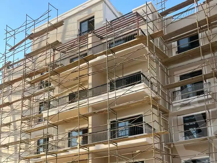 https://aqarmap.com.eg/en/listing/4138057-for-sale-cairo-el-sheikh-zayed-city-compounds-kmbwnd-fyldj-wyst-dr-llttwyr