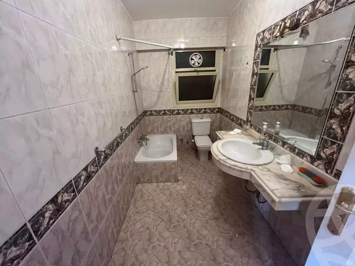 https://aqarmap.com.eg/ar/listing/4142408-for-sale-cairo-el-maadi-sarayat-el-maadi-street-15