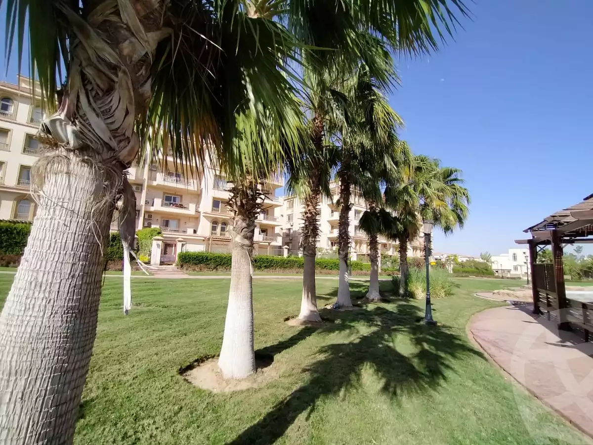https://aqarmap.com.eg/en/listing/4142864-for-sale-cairo-el-sheikh-zayed-city-compounds-greens
