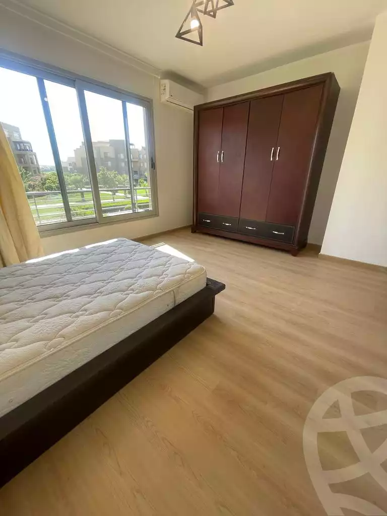 https://aqarmap.com.eg/ar/listing/4149396-for-rent-cairo-6th-of-october-compound-palm-parks