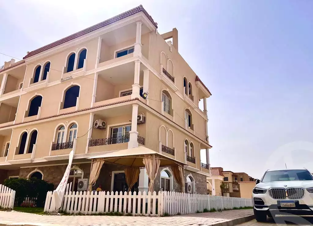 https://aqarmap.com.eg/en/listing/4149638-for-sale-cairo-6th-of-october-compounds-bhy