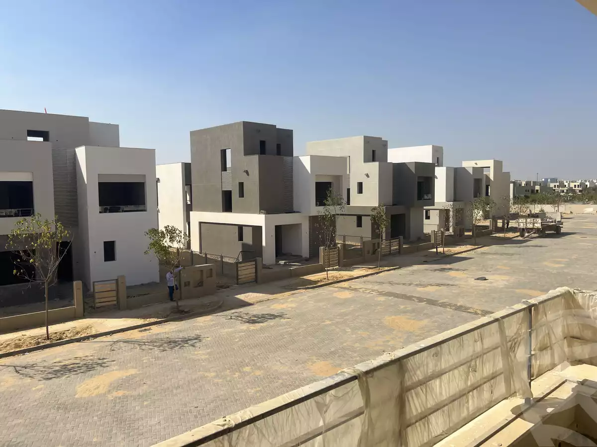https://aqarmap.com.eg/en/listing/4114386-for-sale-cairo-6th-of-october-compound-the-crown