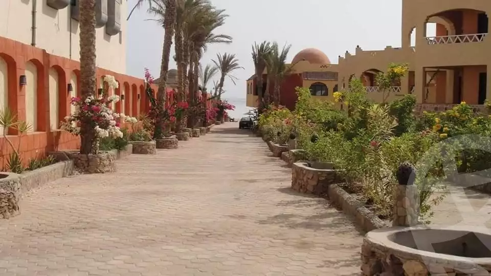 https://aqarmap.com.eg/ar/listing/3836811-for-sale-cairo-alex-cairo-desert-road-pearl-pyramids