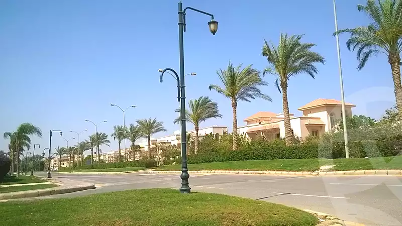https://aqarmap.com.eg/en/listing/4151879-for-sale-cairo-el-sheikh-zayed-city-compounds-greens