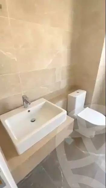 https://aqarmap.com.eg/en/listing/4153327-for-sale-cairo-el-sheikh-zayed-city-compounds-kmbwnd-fyldj-wyst-dr-llttwyr