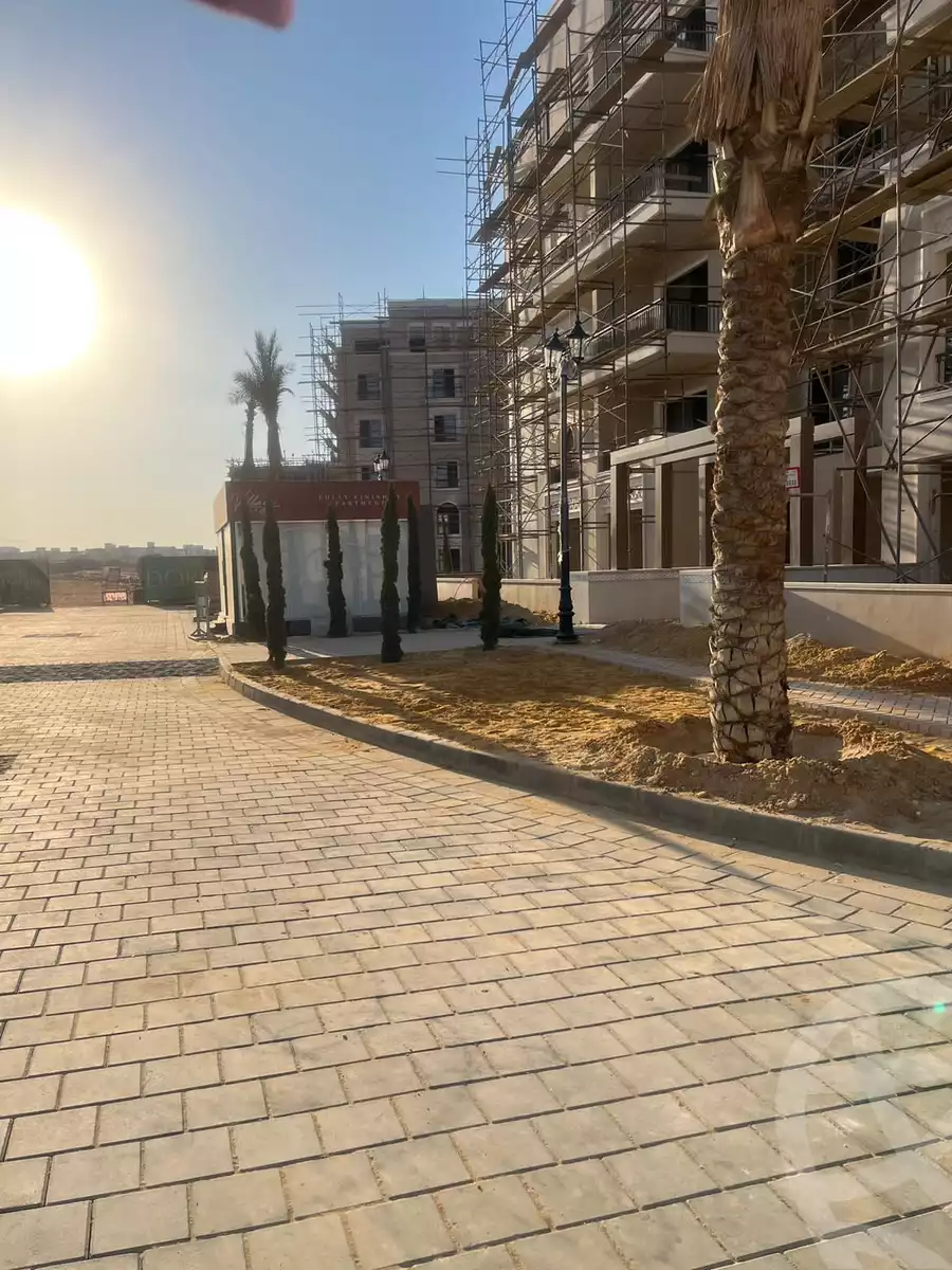 https://aqarmap.com.eg/en/listing/4153562-for-sale-cairo-el-sheikh-zayed-city-compounds-kmbwnd-fyldj-wyst-dr-llttwyr