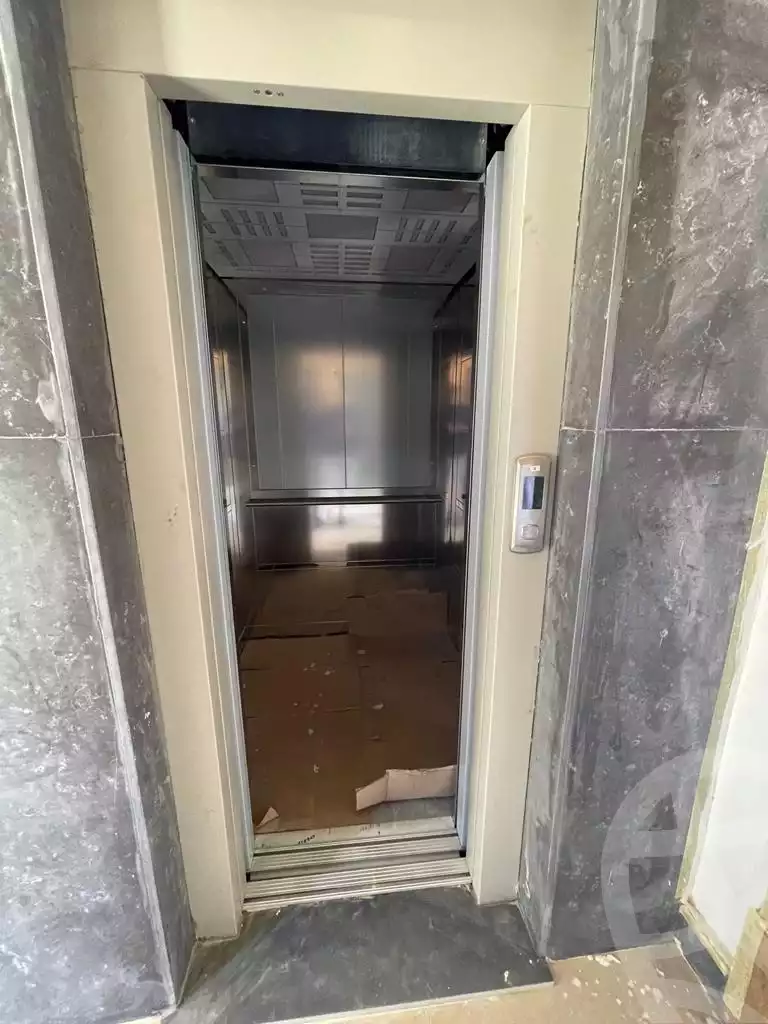 https://aqarmap.com.eg/ar/listing/4155453-for-sale-cairo-new-cairo-compounds-dh-ykwn-ryzdns-styl-hwm
