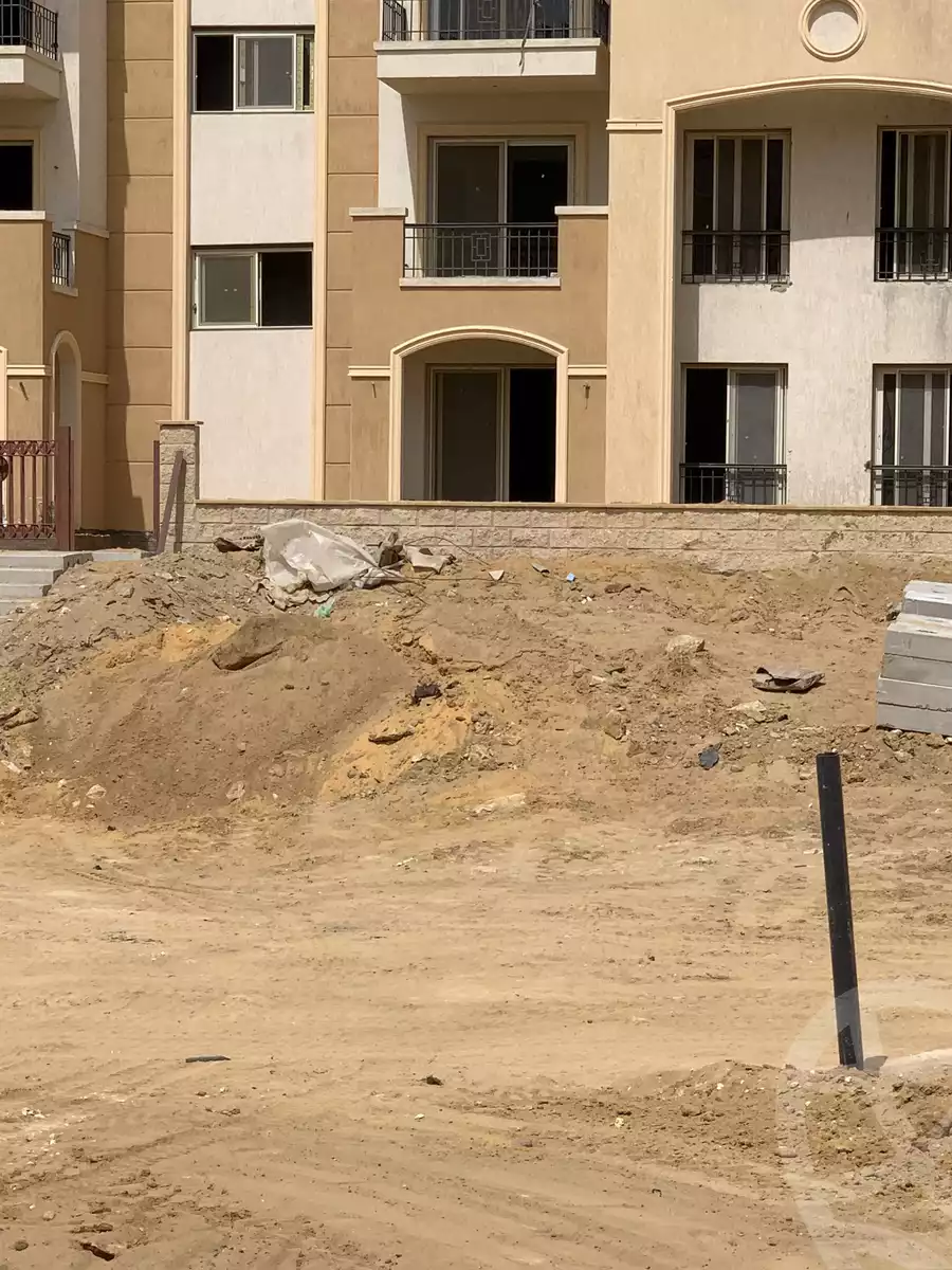 https://aqarmap.com.eg/en/listing/4155558-for-sale-cairo-new-cairo-compounds-stwn-ryzydns-by-ar-y-llttwyr
