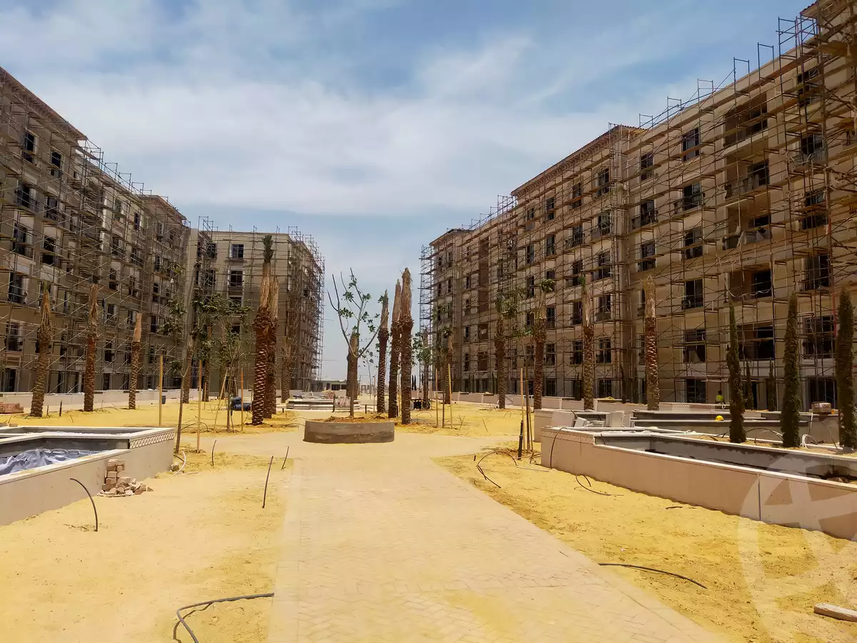 https://aqarmap.com.eg/en/listing/4164430-for-sale-cairo-el-sheikh-zayed-city-compounds-kmbwnd-fyldj-wyst-dr-llttwyr
