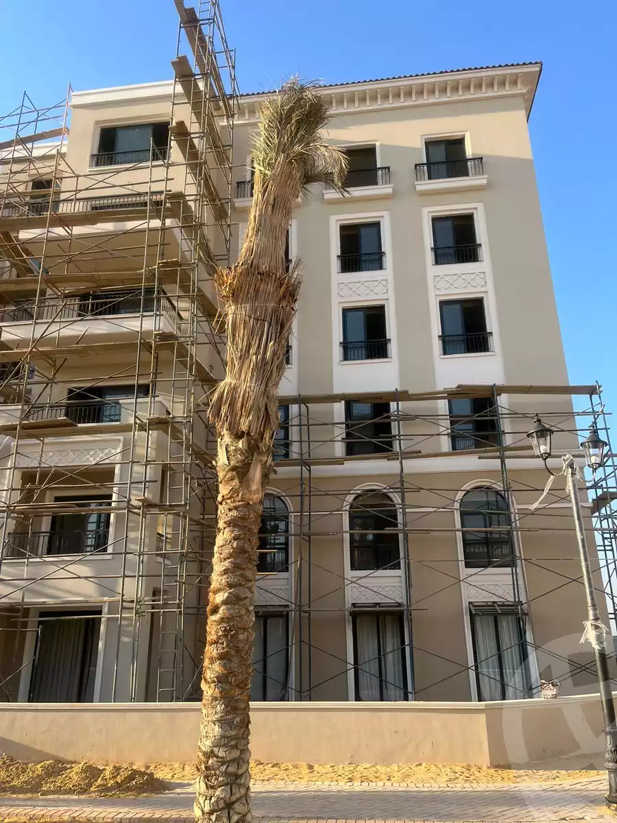 https://aqarmap.com.eg/en/listing/4166654-for-sale-cairo-el-sheikh-zayed-city-compounds-kmbwnd-fyldj-wyst-dr-llttwyr
