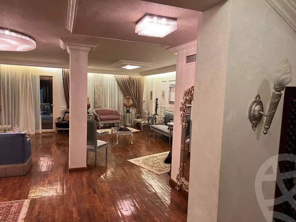 https://aqarmap.com.eg/ar/listing/4167035-for-sale-cairo-el-sheikh-zayed-city-compounds-in-sheikh-zayed-royal-city