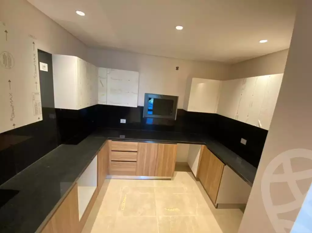 https://aqarmap.com.eg/ar/listing/4167927-for-sale-cairo-el-sheikh-zayed-city-compounds-brj-zyd-wr-llttwyr