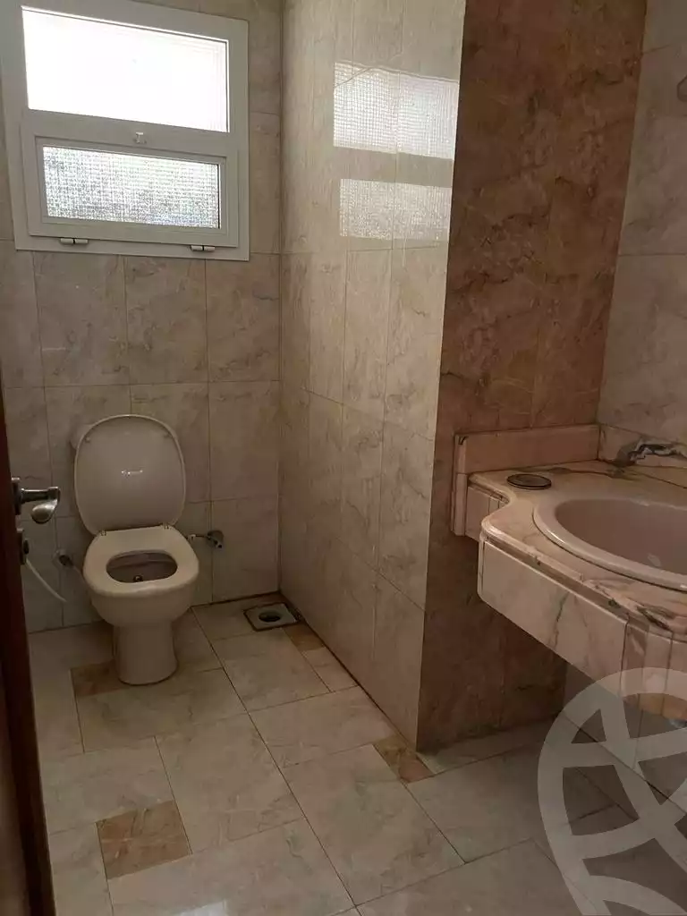 https://aqarmap.com.eg/ar/listing/4168615-for-sale-cairo-el-sheikh-zayed-city-compounds-in-sheikh-zayed-zayed-2000