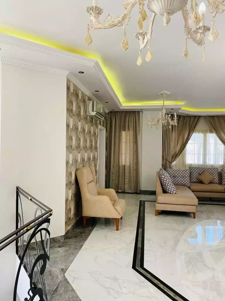https://aqarmap.com.eg/ar/listing/4169256-for-sale-cairo-el-sheikh-zayed-city-compounds-in-sheikh-zayed-royal-city