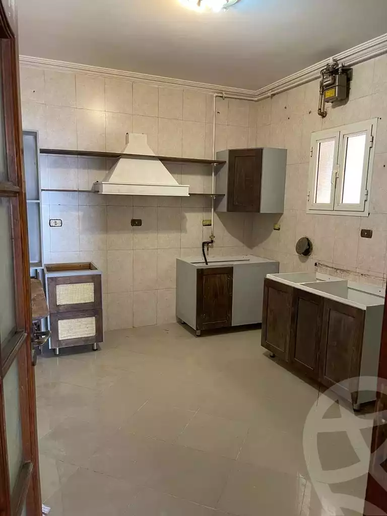 https://aqarmap.com.eg/ar/listing/4170233-for-sale-cairo-el-sheikh-zayed-city-compounds-in-sheikh-zayed-zayed-2000