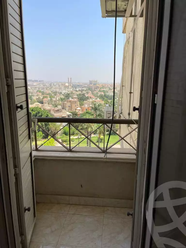 https://aqarmap.com.eg/ar/listing/4170233-for-sale-cairo-el-sheikh-zayed-city-compounds-in-sheikh-zayed-zayed-2000