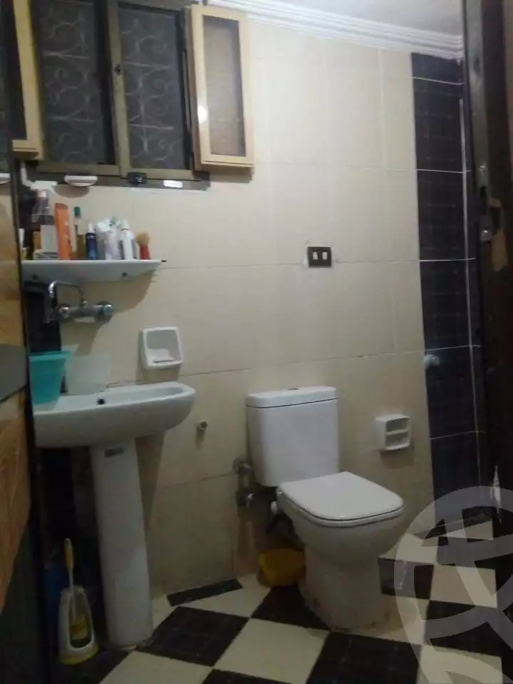 https://aqarmap.com.eg/ar/listing/4172327-for-sale-alexandria-moharram-bey-ali-al-askandarani-st