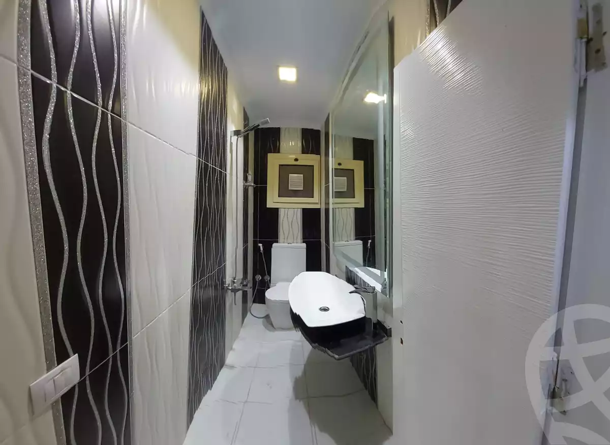 https://aqarmap.com.eg/en/listing/4176472-for-rent-cairo-el-sheikh-zayed-city-el-hay-el-hady-ashaer-area-1-street-12