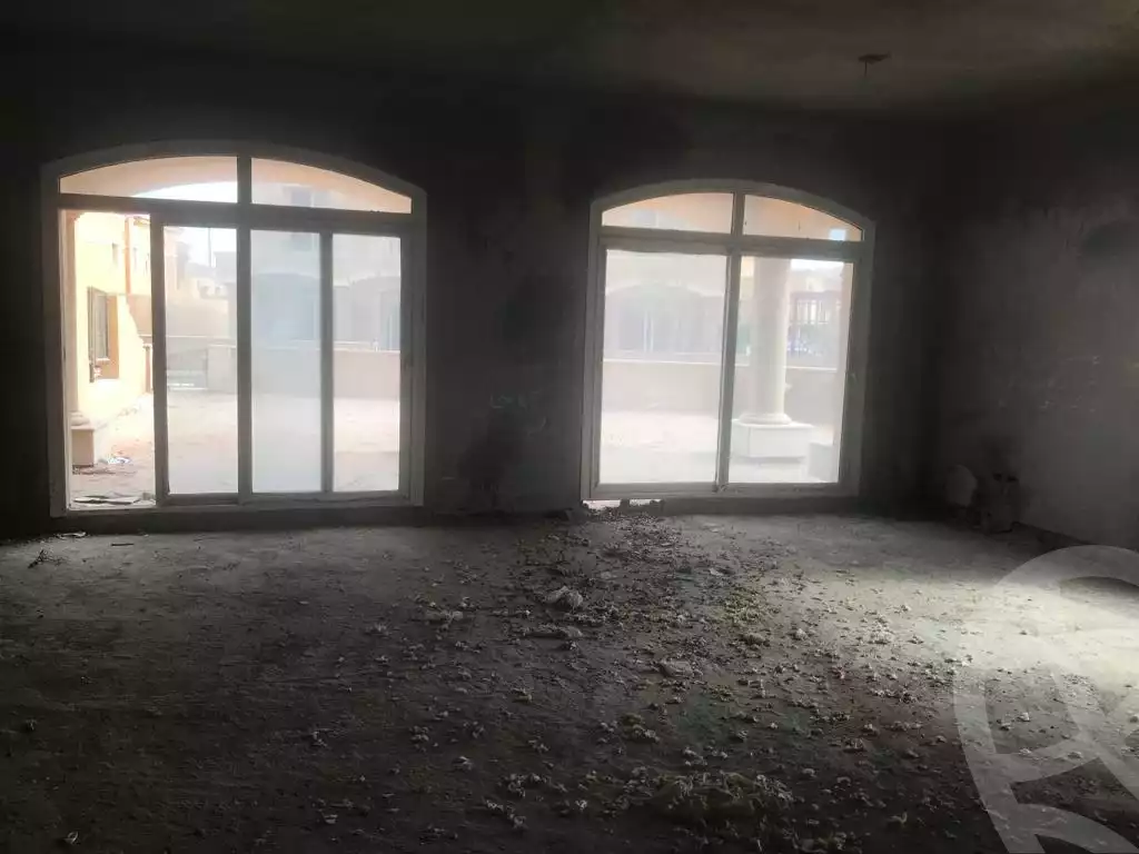 https://aqarmap.com.eg/en/listing/4179152-for-sale-cairo-el-sheikh-zayed-city-compounds-in-sheikh-zayed-royal-meadows