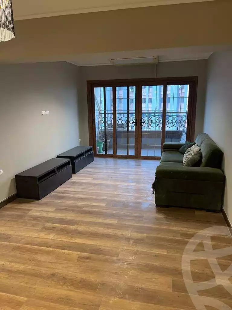 https://aqarmap.com.eg/ar/listing/4179425-for-sale-cairo-el-mohandesen-shareaa-ahmed-orabi