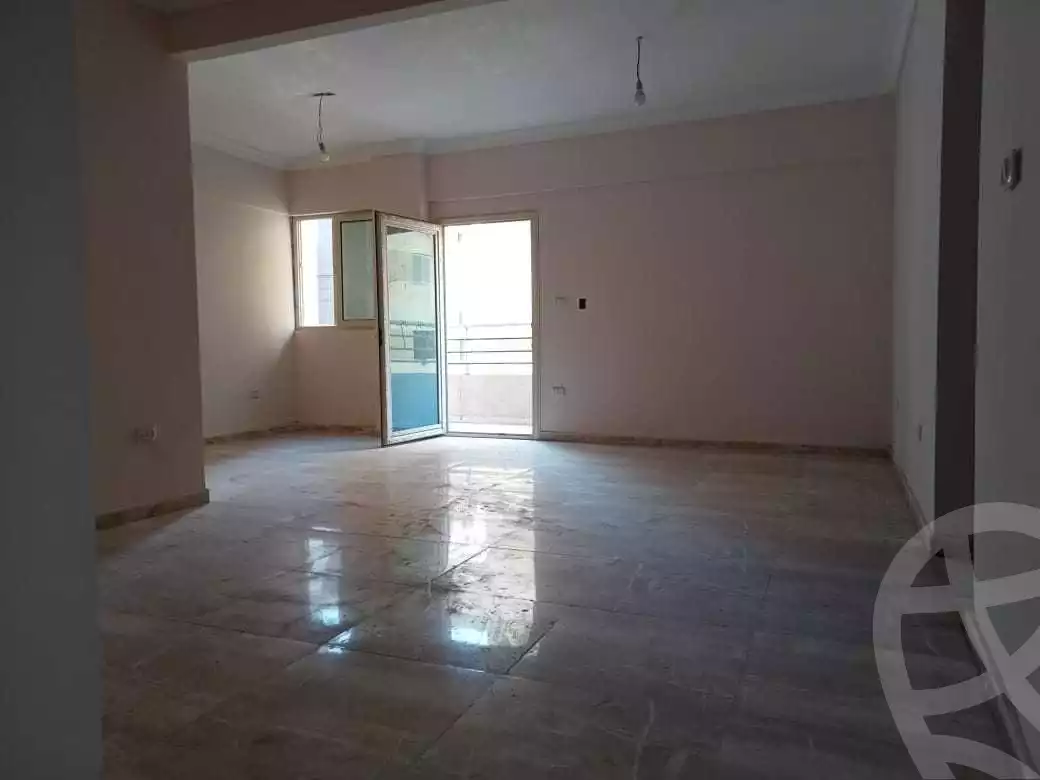 https://aqarmap.com.eg/en/listing/4182977-for-rent-cairo-6th-of-october-ganob-el-ahyaaa-family-housing-al-kahraba-st