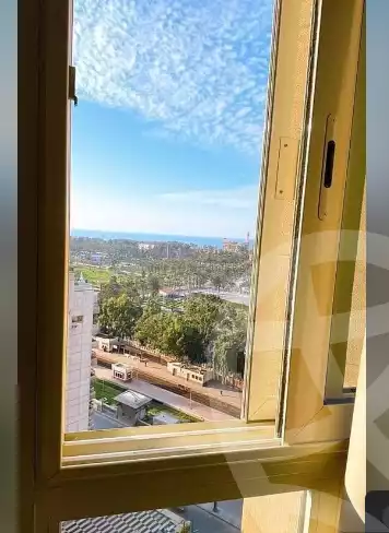 https://aqarmap.com.eg/ar/listing/4183061-for-sale-alexandria-el-montazah-compounds-royal-plaza-compound-al-halawany
