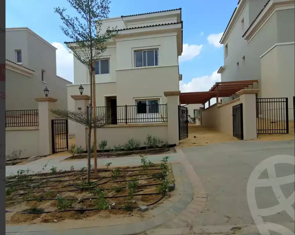 https://aqarmap.com.eg/en/listing/4188081-for-sale-cairo-mokattam-compounds-uptown-cairo