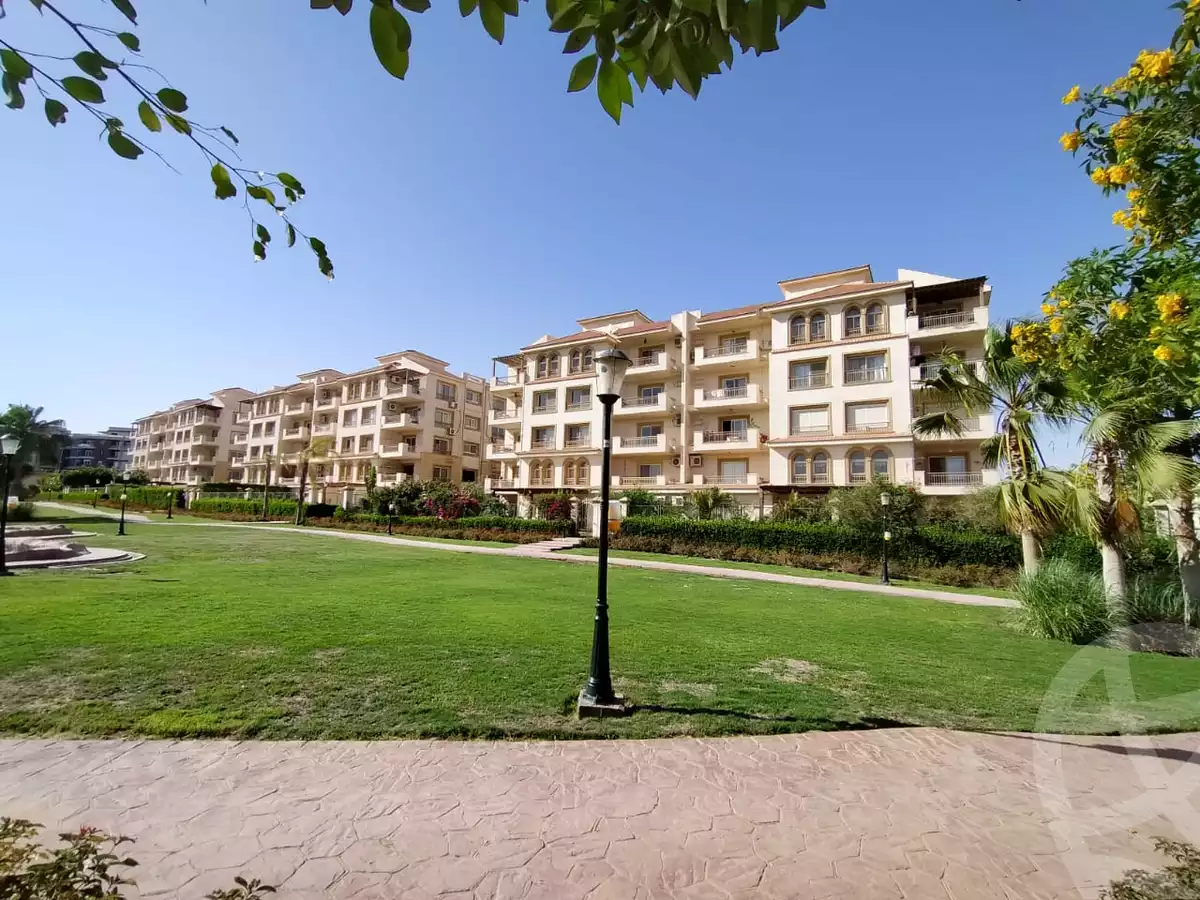 https://aqarmap.com.eg/en/listing/4188859-for-sale-cairo-el-sheikh-zayed-city-compounds-greens