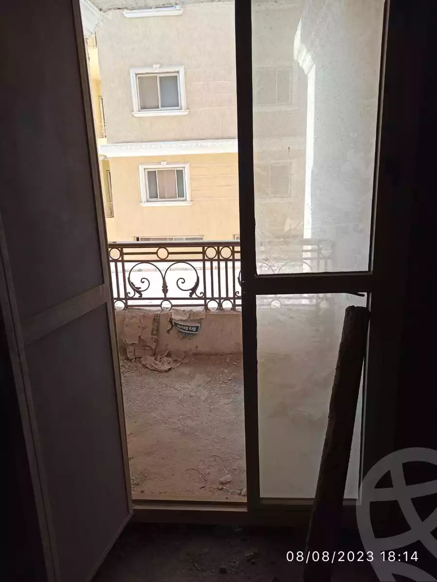 https://aqarmap.com.eg/en/listing/4199190-for-sale-cairo-new-cairo-compounds-la-rose