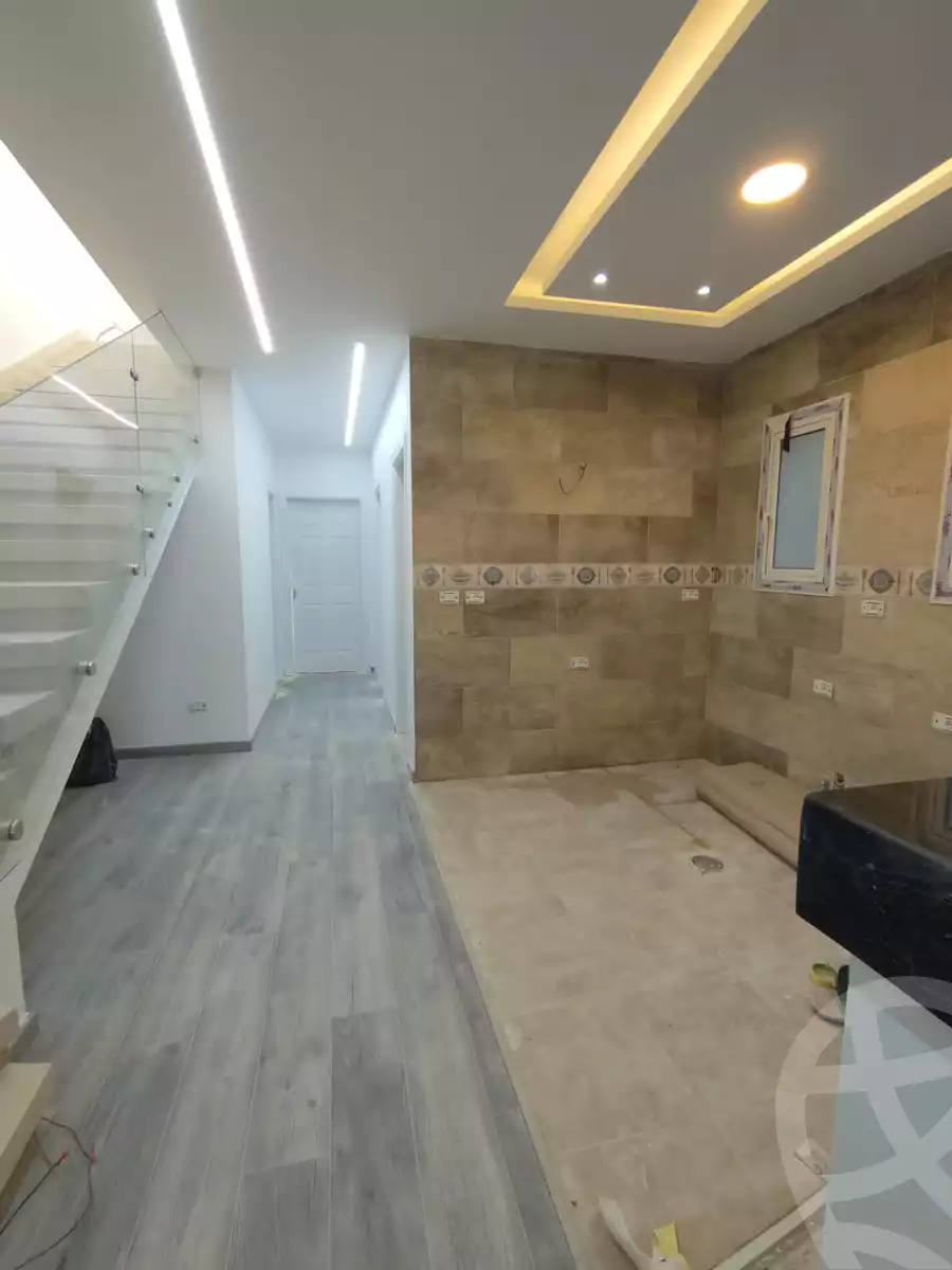https://aqarmap.com.eg/en/listing/4200199-for-rent-cairo-new-cairo-compounds-mountain-view-hyde-park