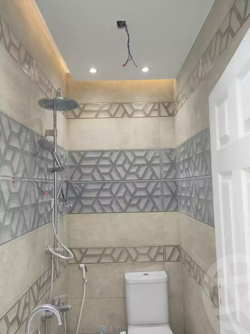 https://aqarmap.com.eg/en/listing/4200199-for-rent-cairo-new-cairo-compounds-mountain-view-hyde-park