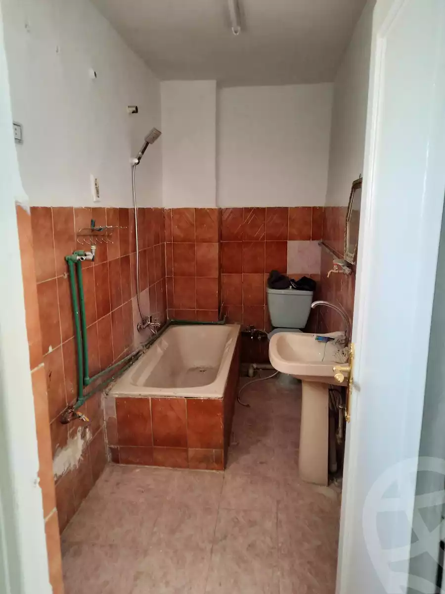 https://aqarmap.com.eg/ar/listing/4205822-for-sale-cairo-el-sayyeda-zeinab-omar-khayrat-st