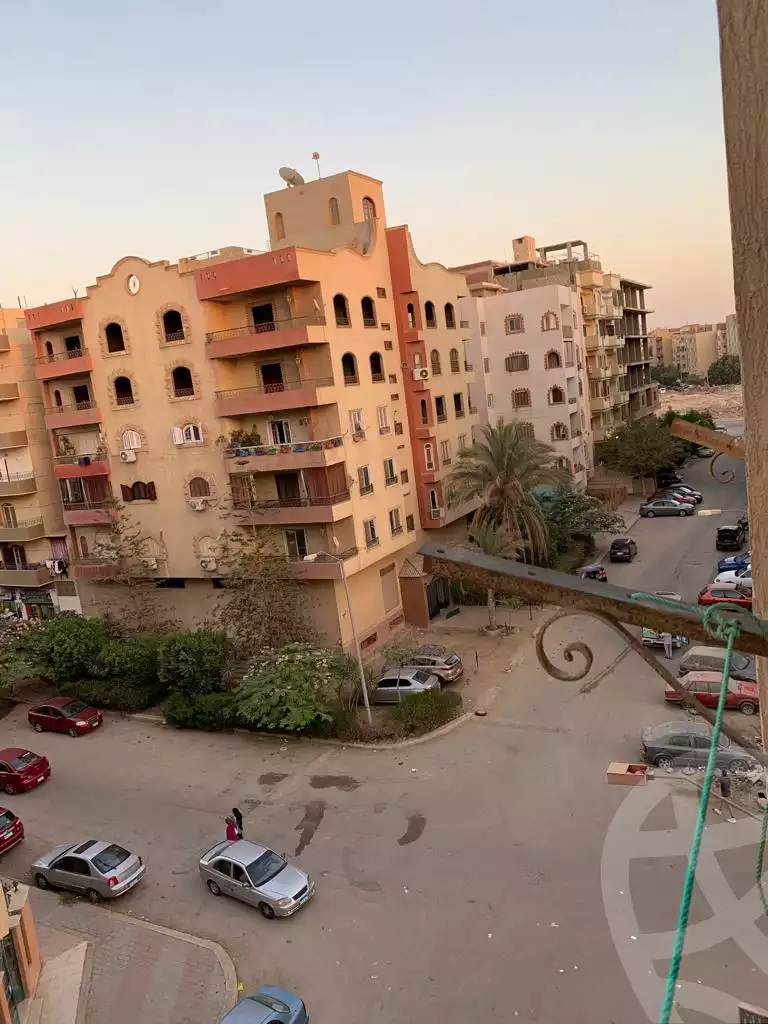 https://aqarmap.com.eg/ar/listing/4207979-for-sale-cairo-6th-of-october-el-ahyaa-neighborhood-4th-school-st