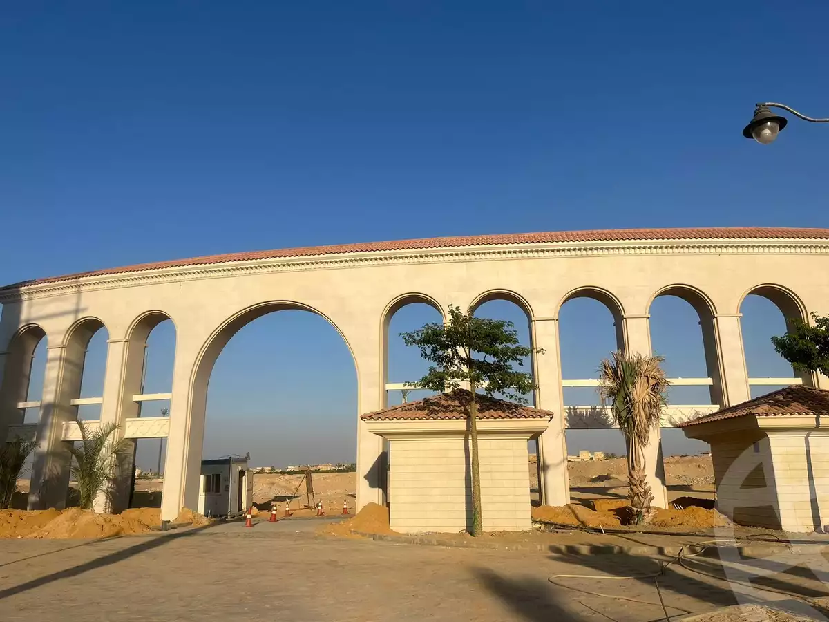 https://aqarmap.com.eg/en/listing/4210038-for-sale-cairo-el-sheikh-zayed-city-compounds-kmbwnd-fyldj-wyst-dr-llttwyr