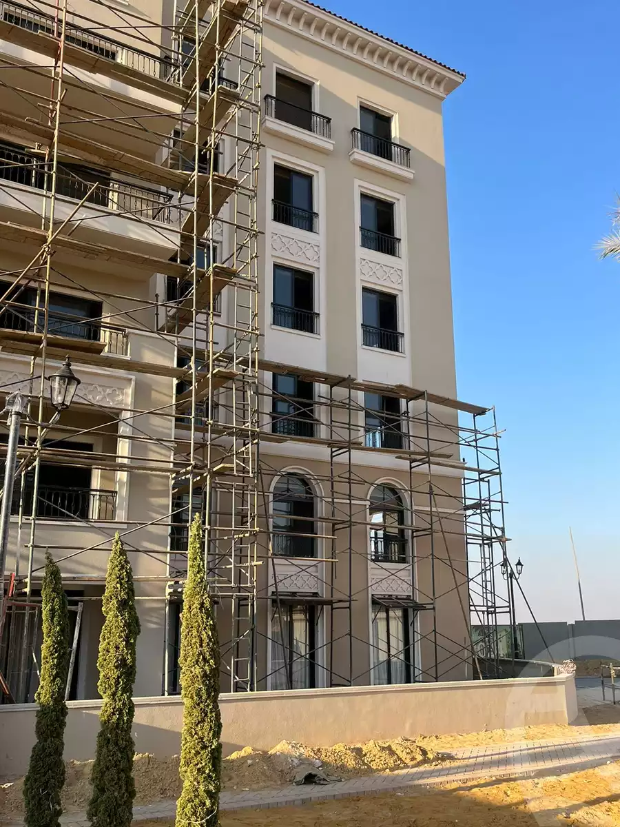 https://aqarmap.com.eg/en/listing/4210038-for-sale-cairo-el-sheikh-zayed-city-compounds-kmbwnd-fyldj-wyst-dr-llttwyr