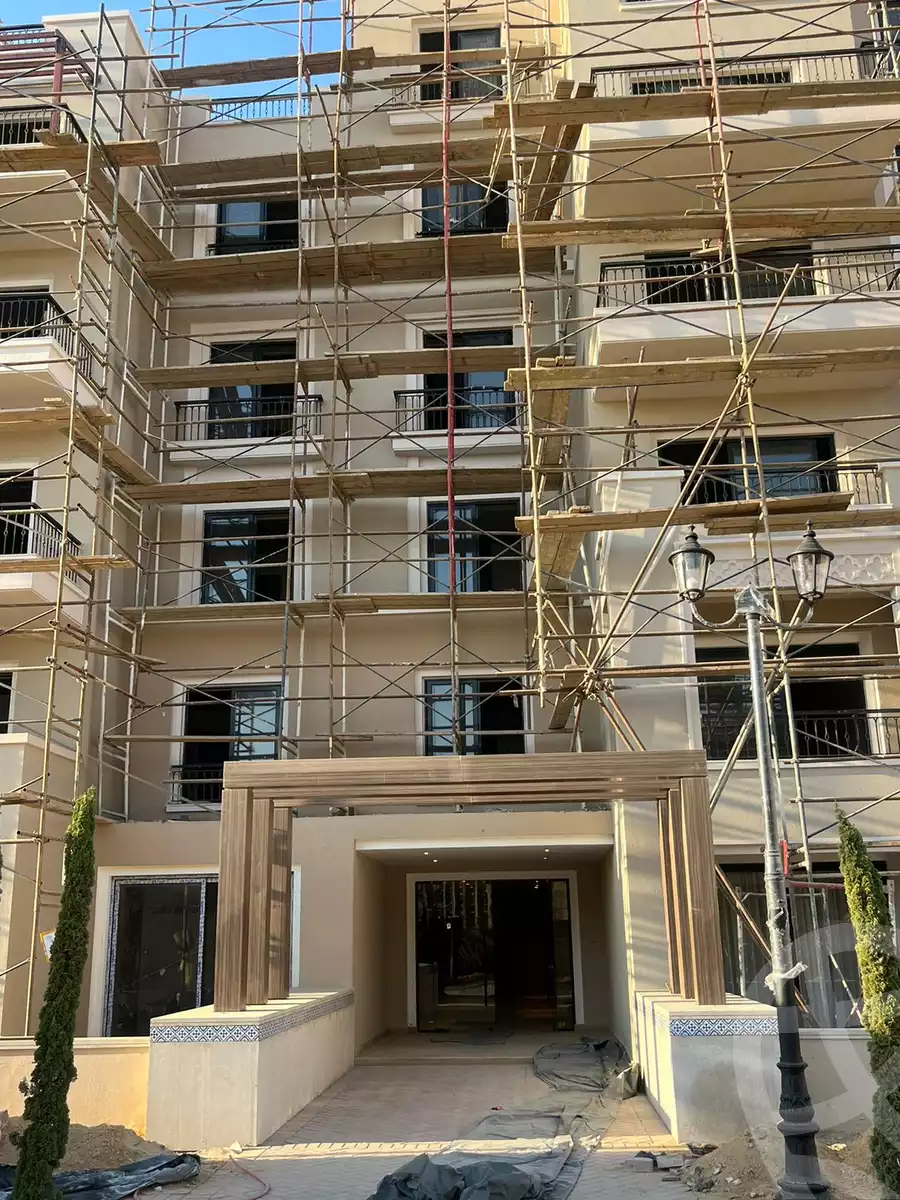 https://aqarmap.com.eg/en/listing/4210086-for-sale-cairo-el-sheikh-zayed-city-compounds-kmbwnd-fyldj-wyst-dr-llttwyr