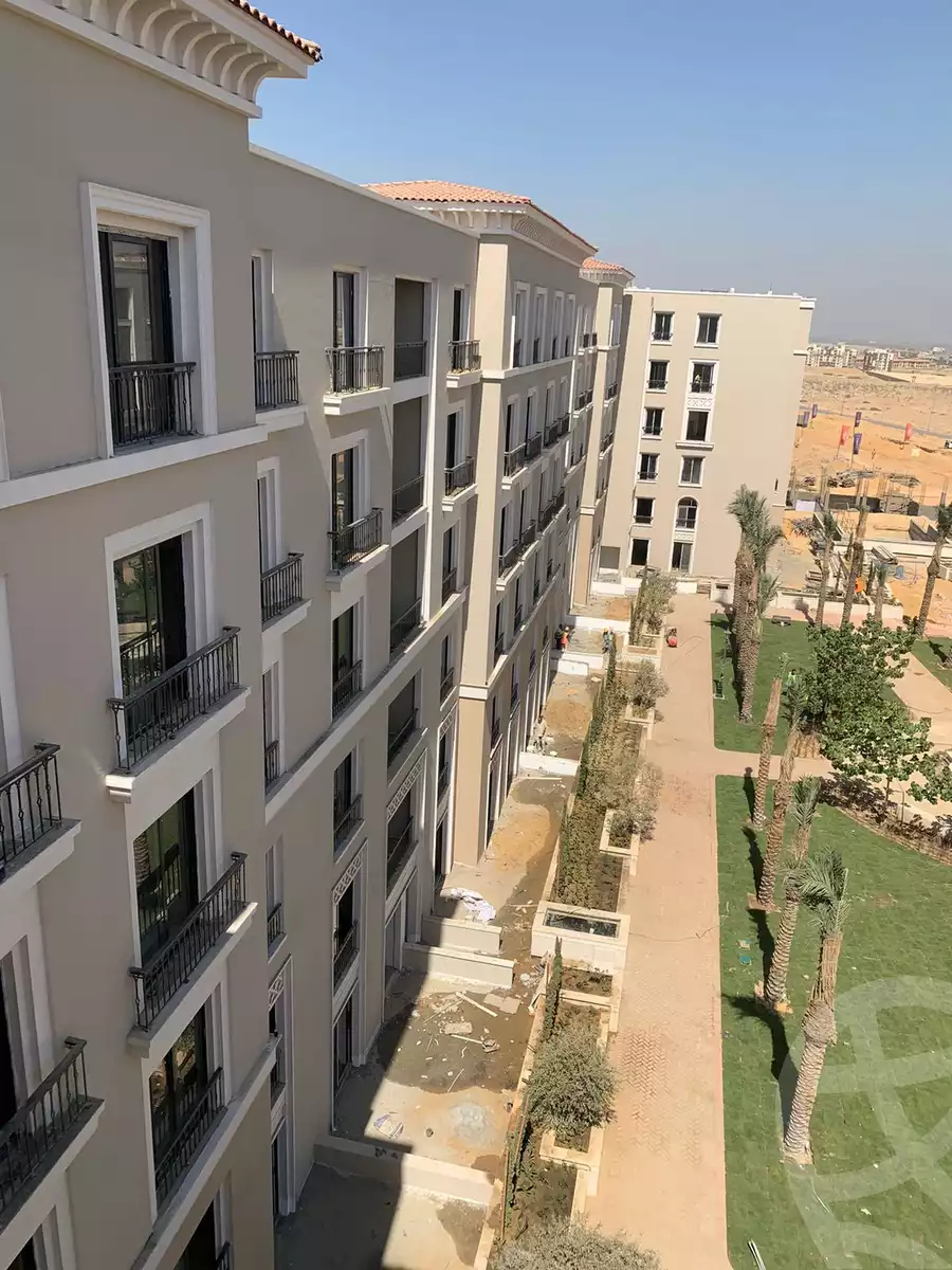 https://aqarmap.com.eg/en/listing/4222370-for-sale-cairo-el-sheikh-zayed-city-compounds-kmbwnd-fyldj-wyst-dr-llttwyr