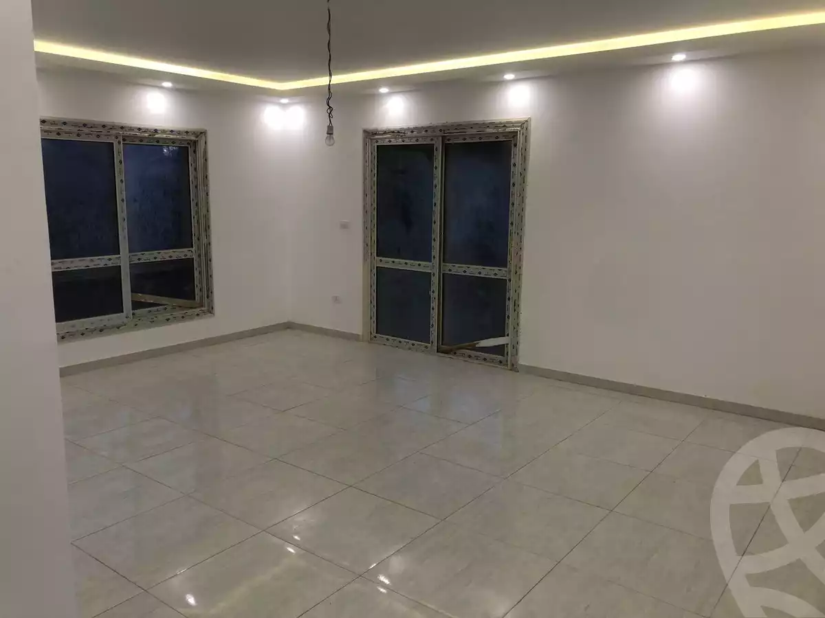 https://aqarmap.com.eg/ar/listing/4224042-for-sale-cairo-el-sheikh-zayed-city-compounds-in-sheikh-zayed-el-khamayel