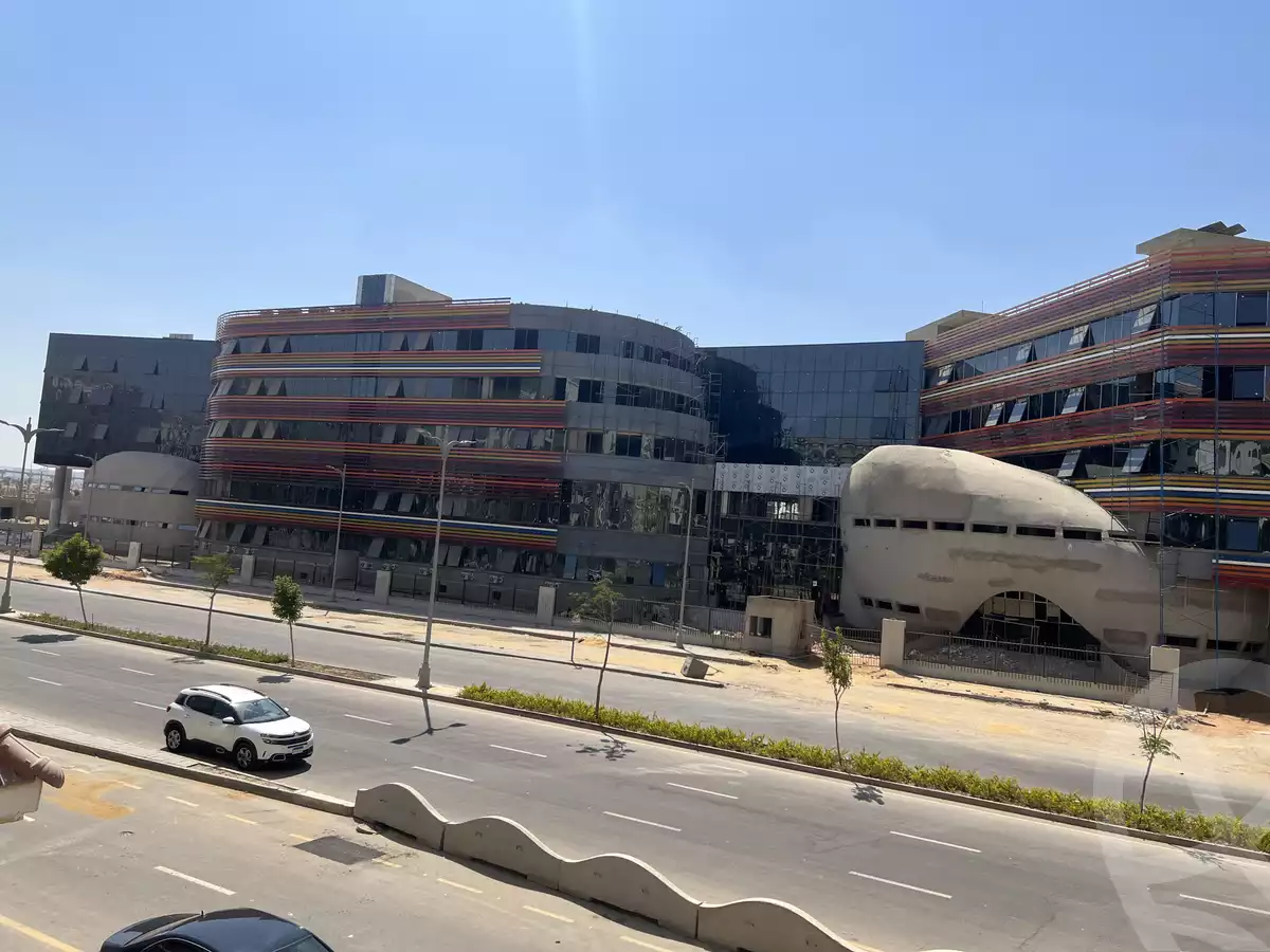 https://aqarmap.com.eg/en/listing/4224907-for-rent-cairo-new-administrative-capital-r3-capital-care-medical-complex