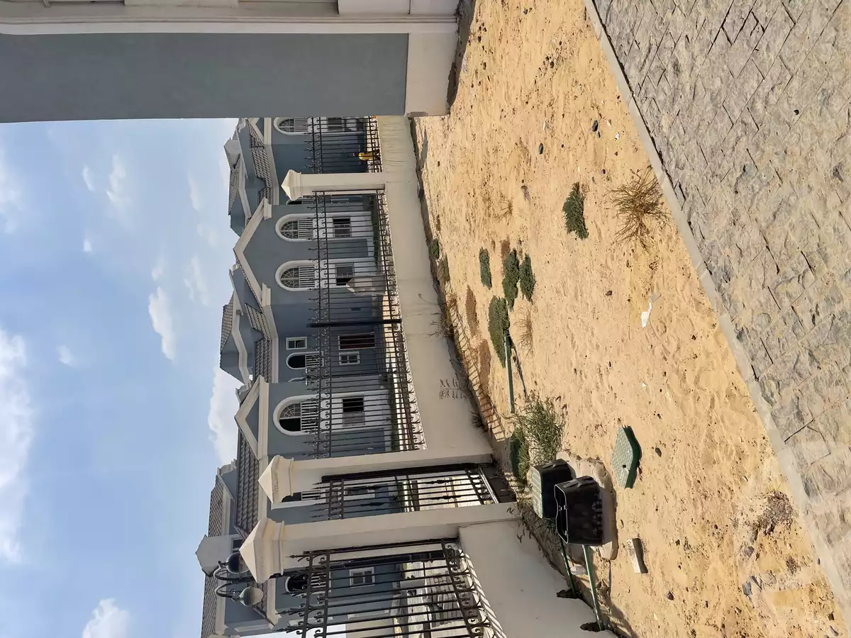 https://aqarmap.com.eg/en/listing/4225053-for-sale-cairo-al-oubour-compound-heliopolis-hills