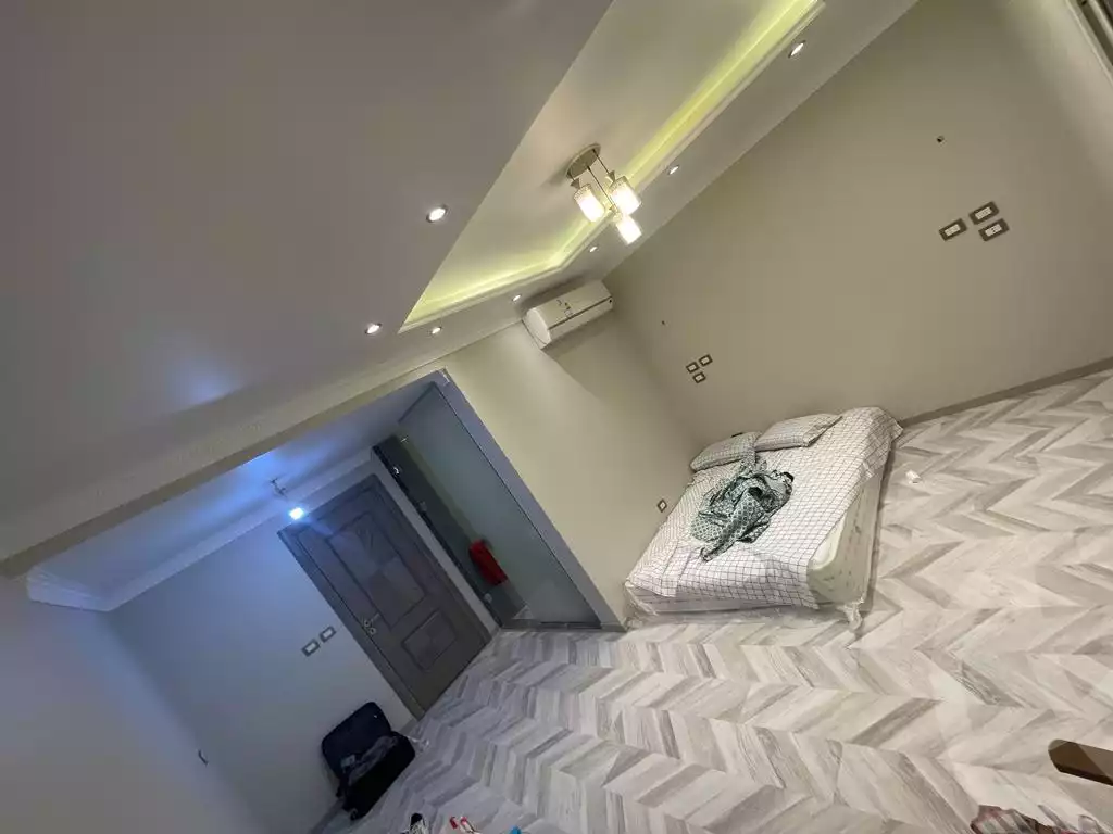 https://aqarmap.com.eg/ar/listing/4231858-for-rent-mountain-view-lakeside