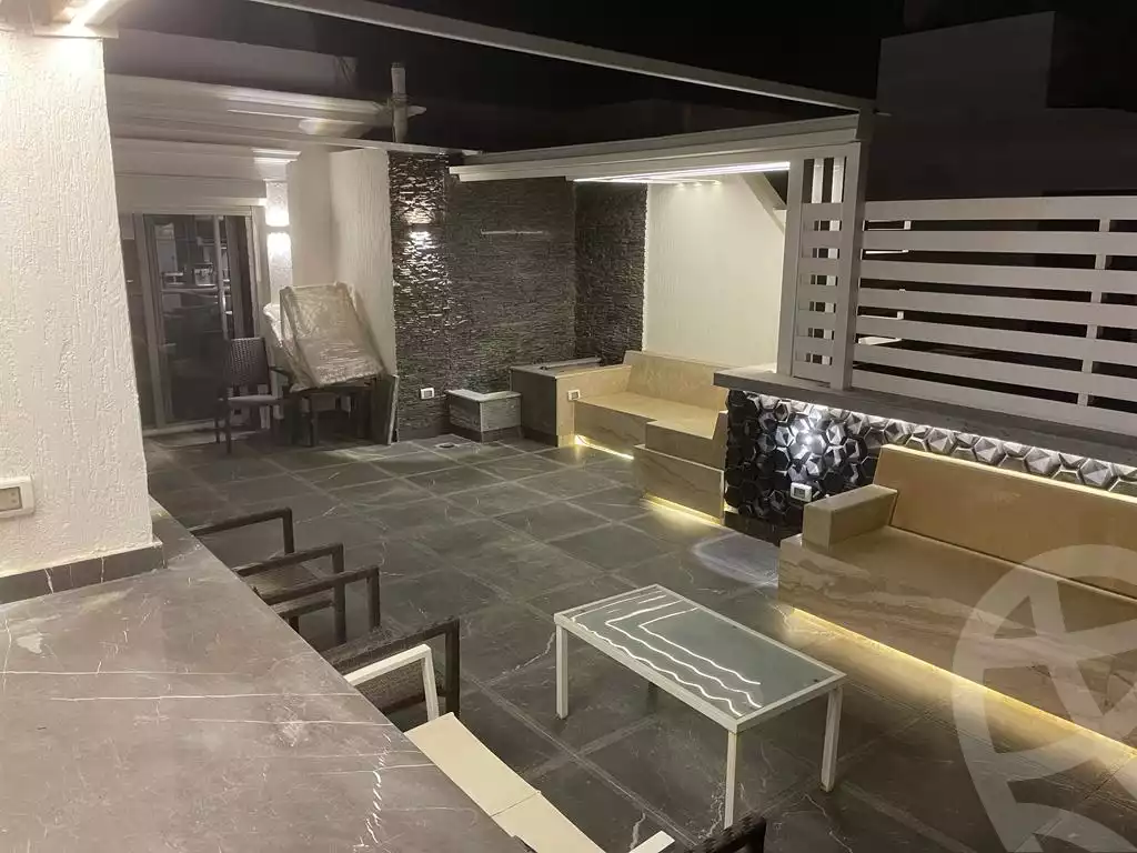 https://aqarmap.com.eg/en/listing/4235848-for-sale-cairo-new-cairo-compounds-mountain-view-hyde-park