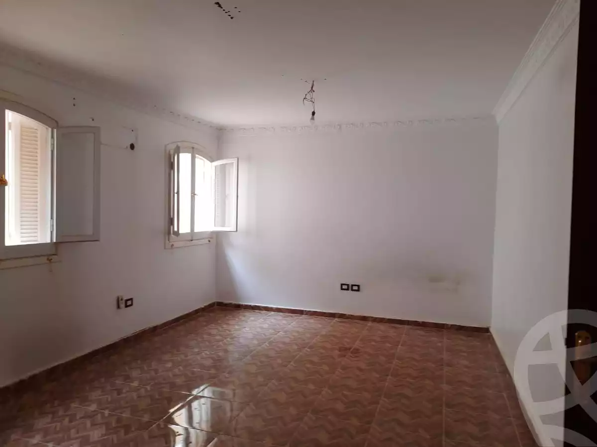https://aqarmap.com.eg/ar/listing/4239104-for-rent-cairo-el-shorouk-lhy-lwl-grb-neighbourhood-3-street-33