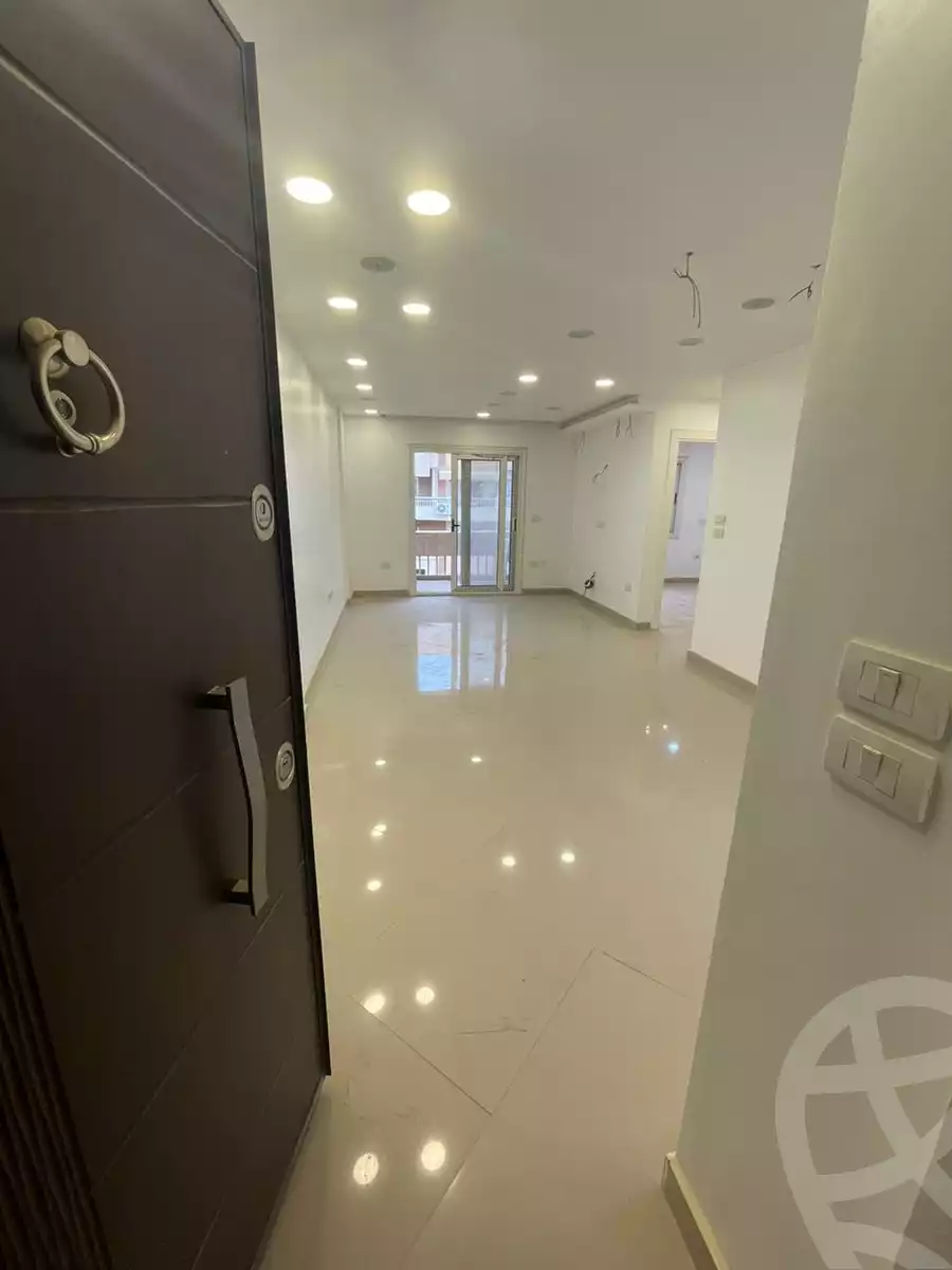 https://aqarmap.com.eg/en/listing/4240686-for-sale-cairo-mdynty-eleventh-zone-buildings-group-112