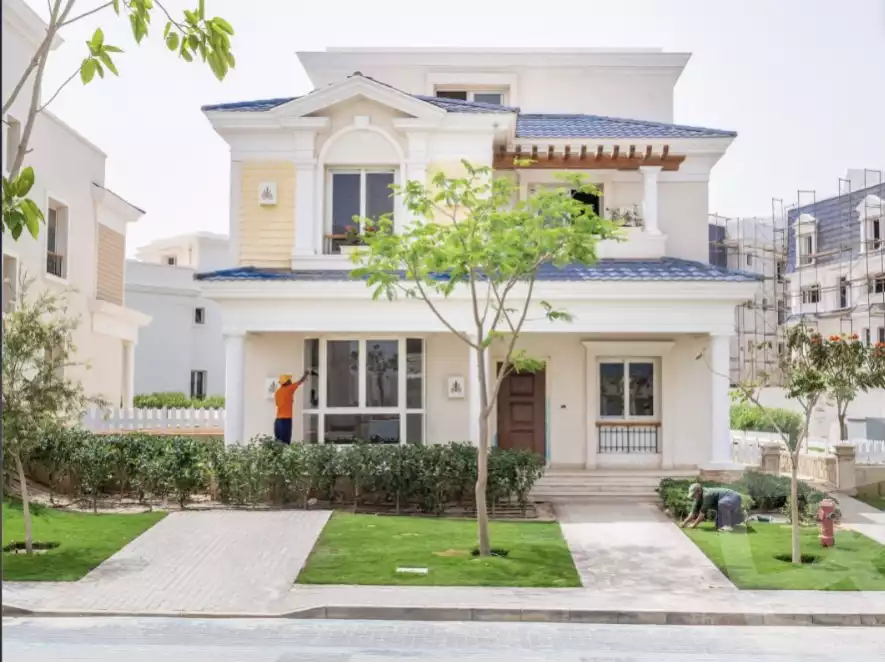 https://aqarmap.com.eg/ar/listing/4241195-for-sale-cairo-6th-of-october-compounds-mountain-view-october-park