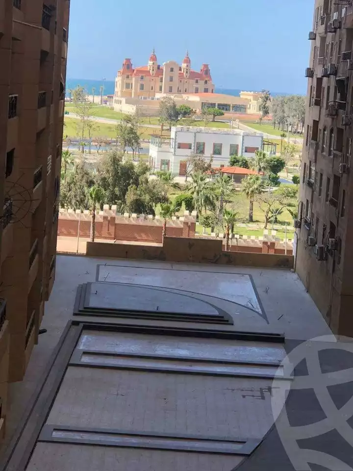 https://aqarmap.com.eg/ar/listing/4242372-for-sale-alexandria-el-montazah-compounds-royal-plaza-compound-al-halawany